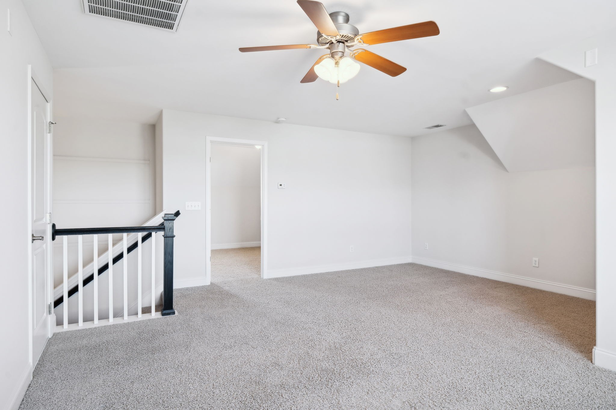5450 Cloister Dr Property Photo 39