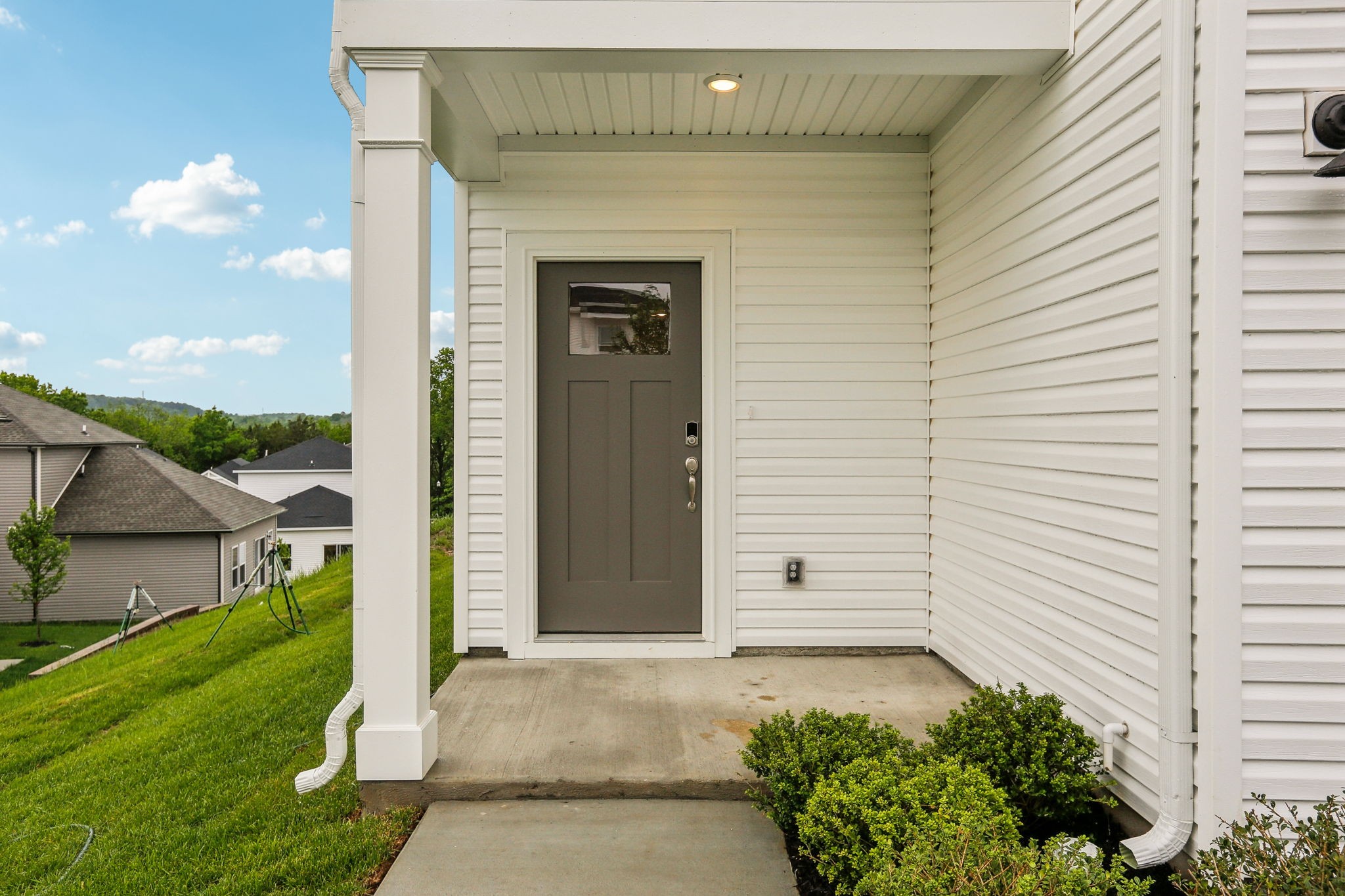 4237 Skyridge Dr Property Photo 4