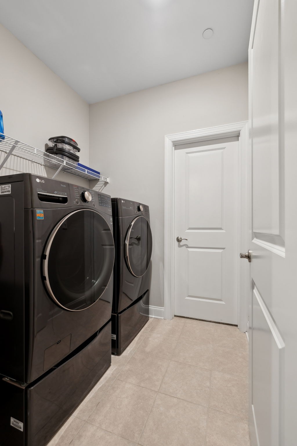 1014 Wadeslea Ln Property Photo 11