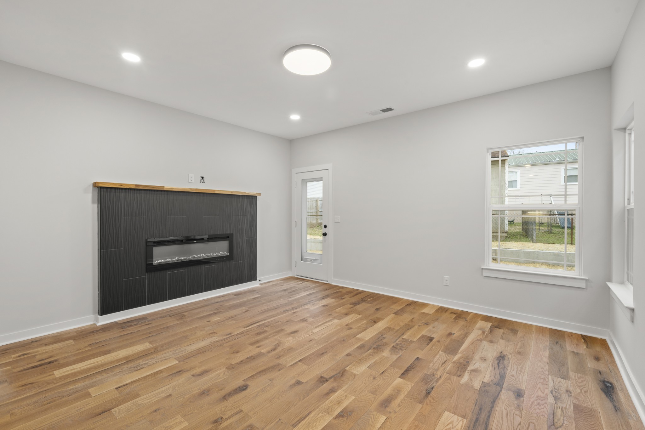6304 James Ct Property Photo 12
