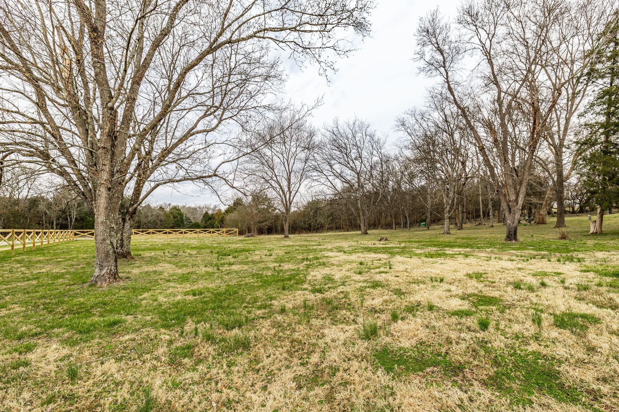 402 Harsh Ln Property Photo 3