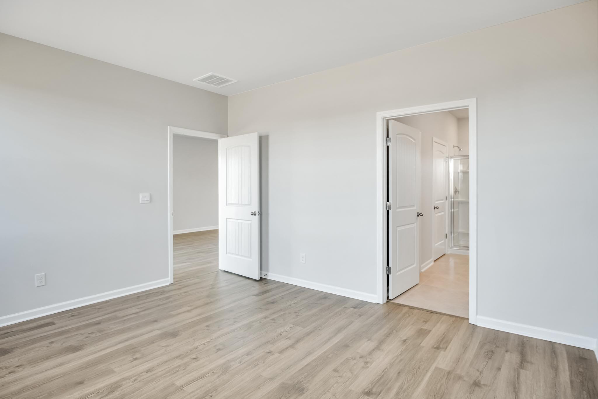 1066 Menge Avenue Property Photo 19