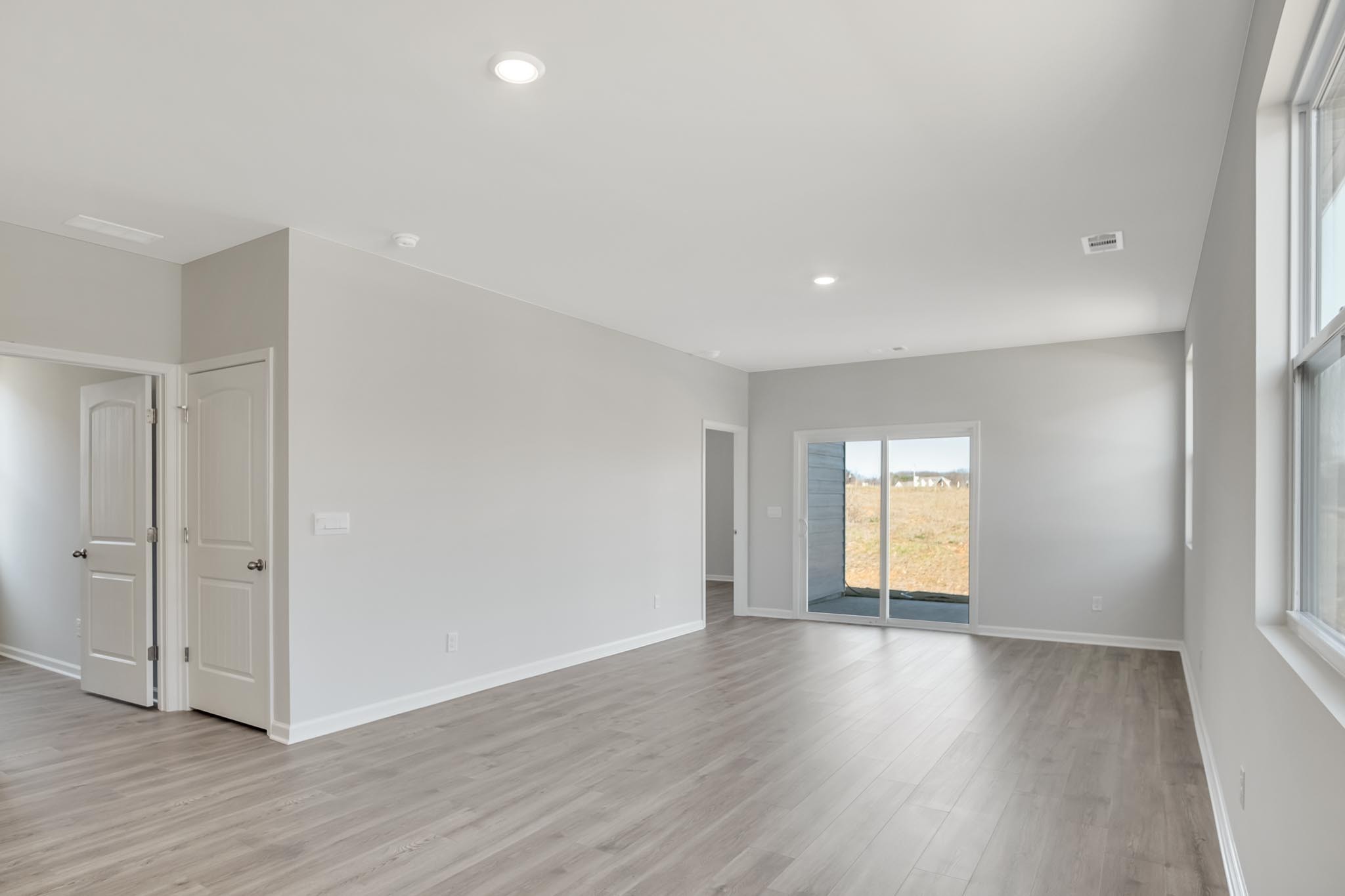 1066 Menge Avenue Property Photo 22