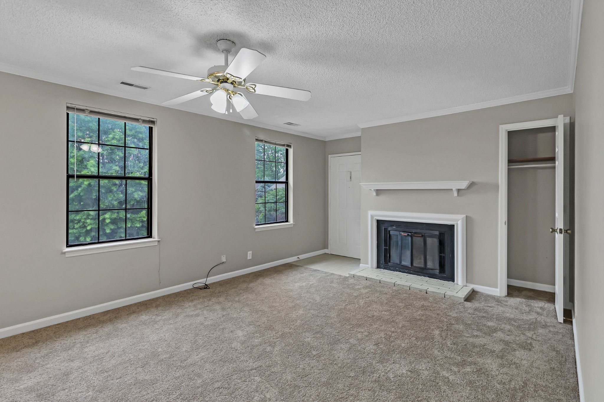 764 Fox Ridge Dr Property Photo 2