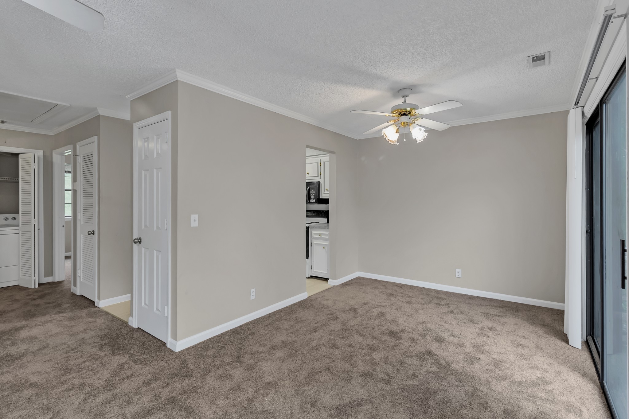 764 Fox Ridge Dr Property Photo 4