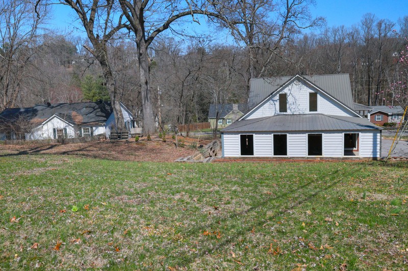301 Westwood Dr Property Photo 14