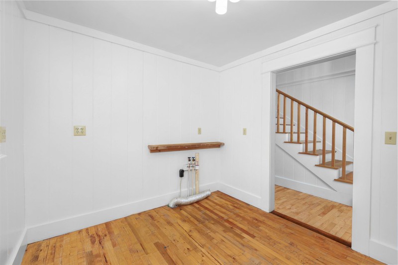 301 Westwood Dr Property Photo 18