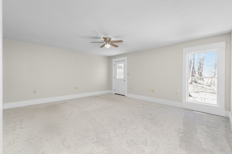 301 Westwood Dr Property Photo 24