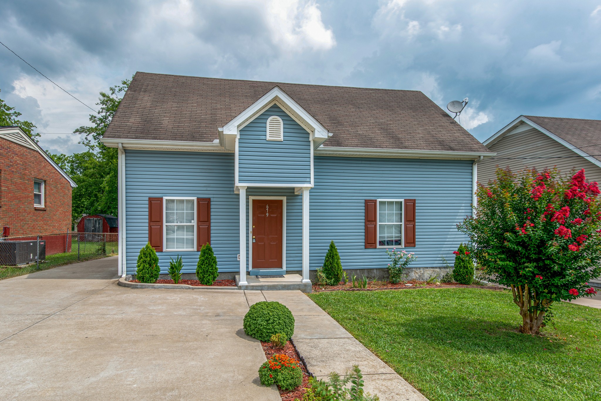 679 Park Street Property Photo 1