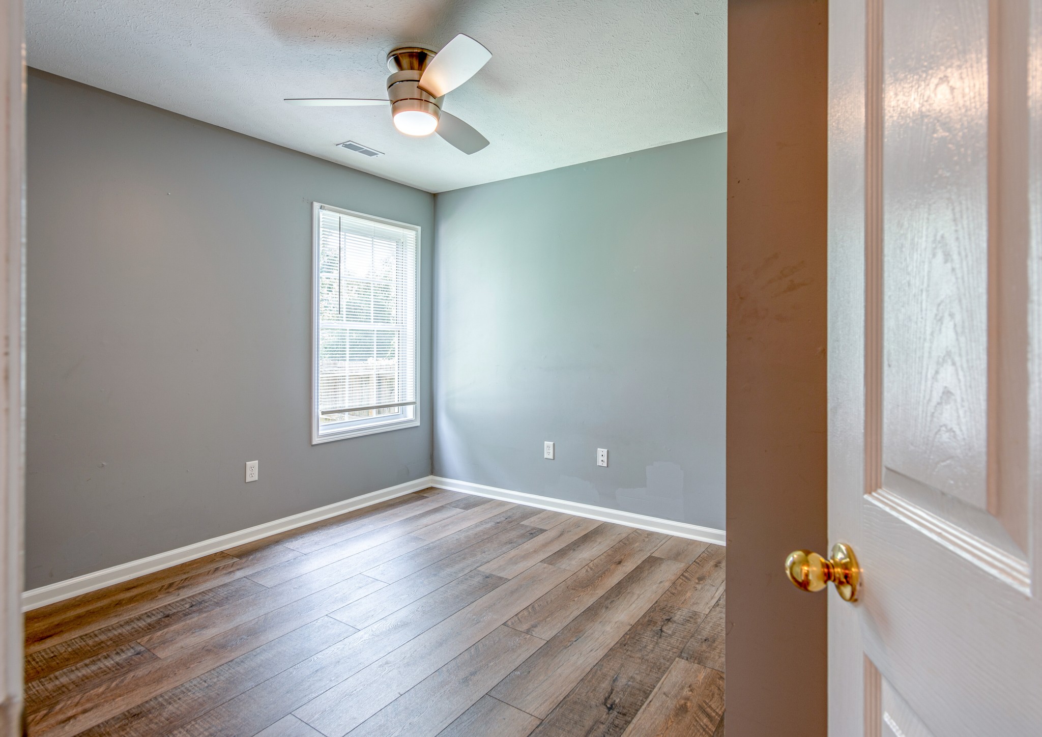 679 Park Street Property Photo 9
