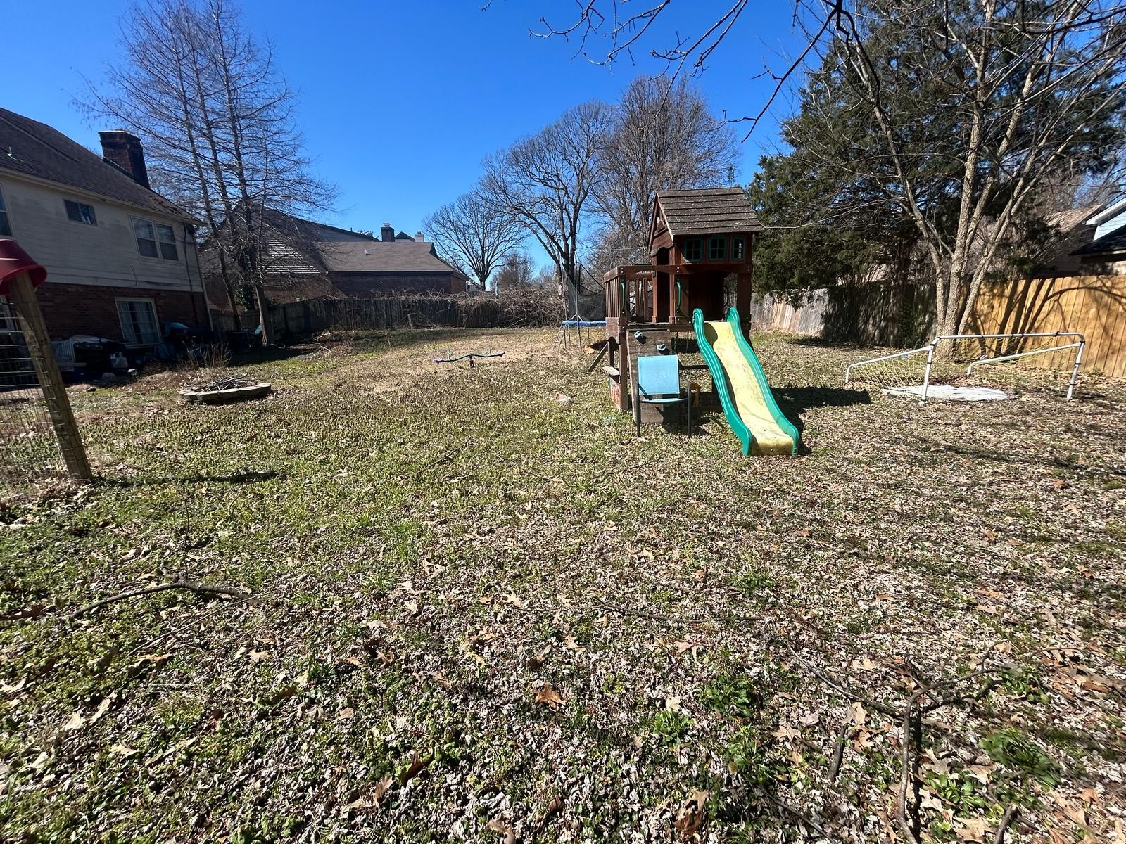 7916 Woodleaf Dr Property Photo 4
