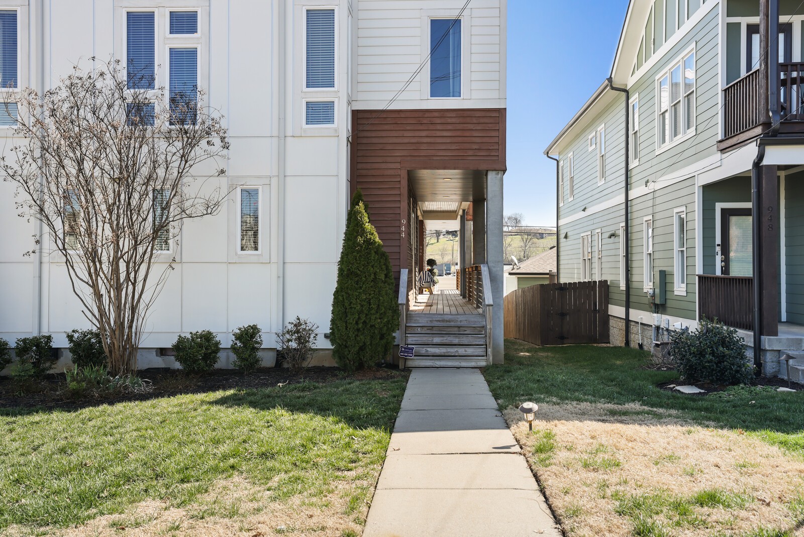 944 9th Ave, S Property Photo 10