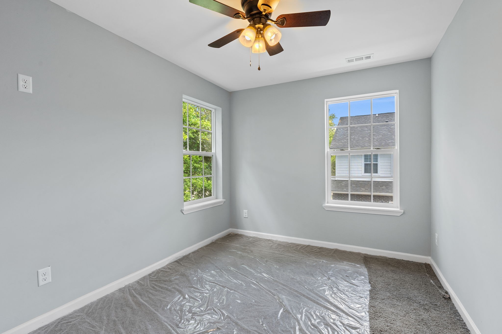 105 Longfellow Ln Property Photo 15