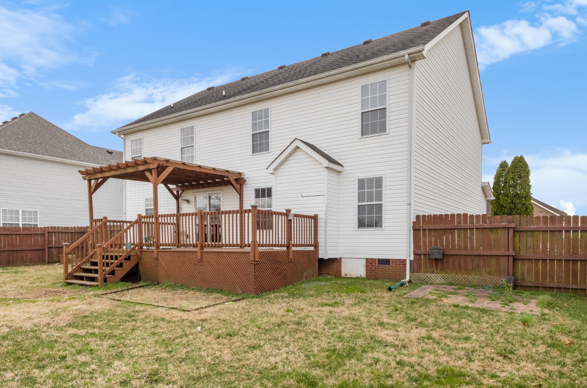 1197 Castlewood Dr Property Photo 30