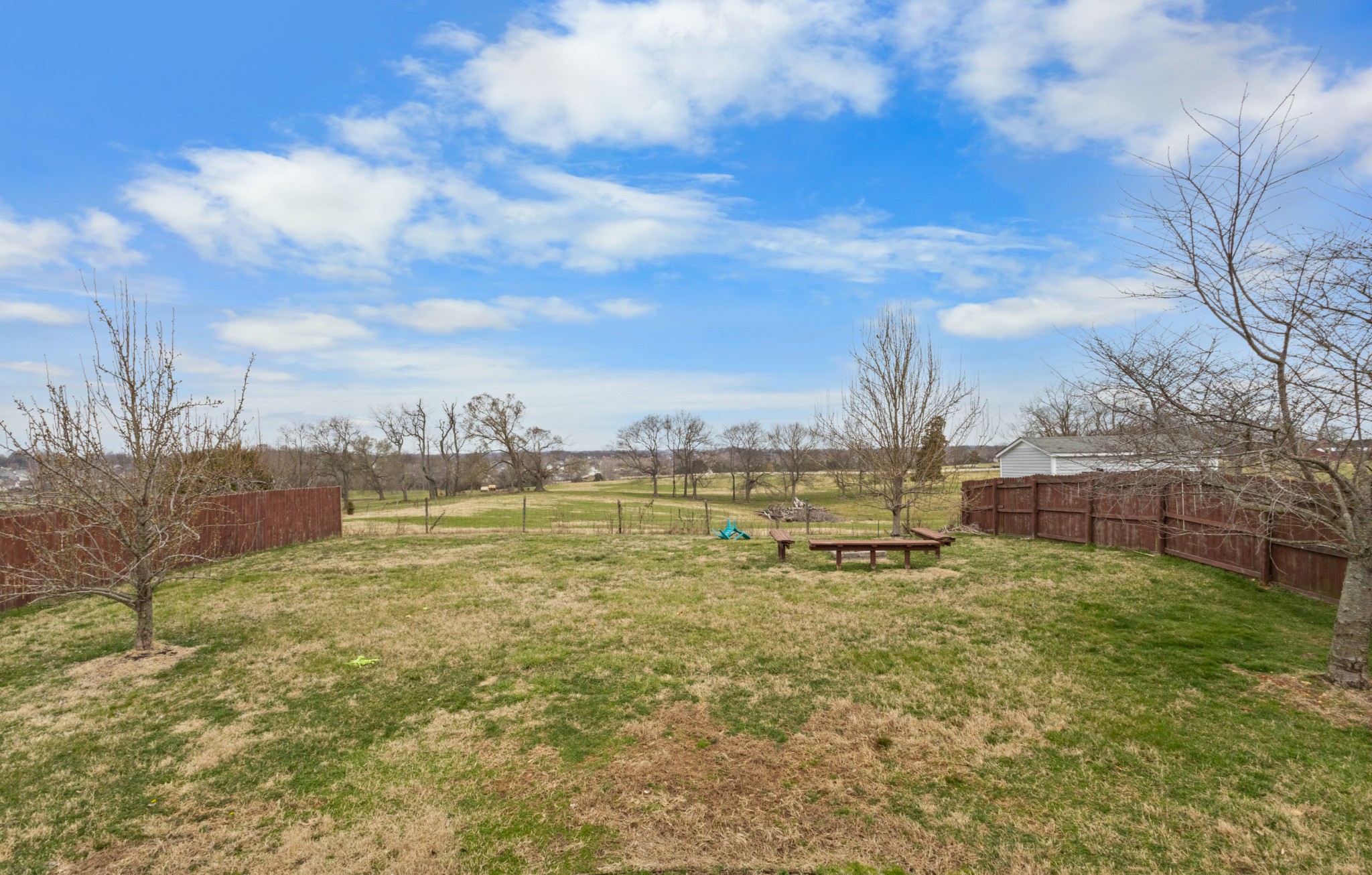 1197 Castlewood Dr Property Photo 33