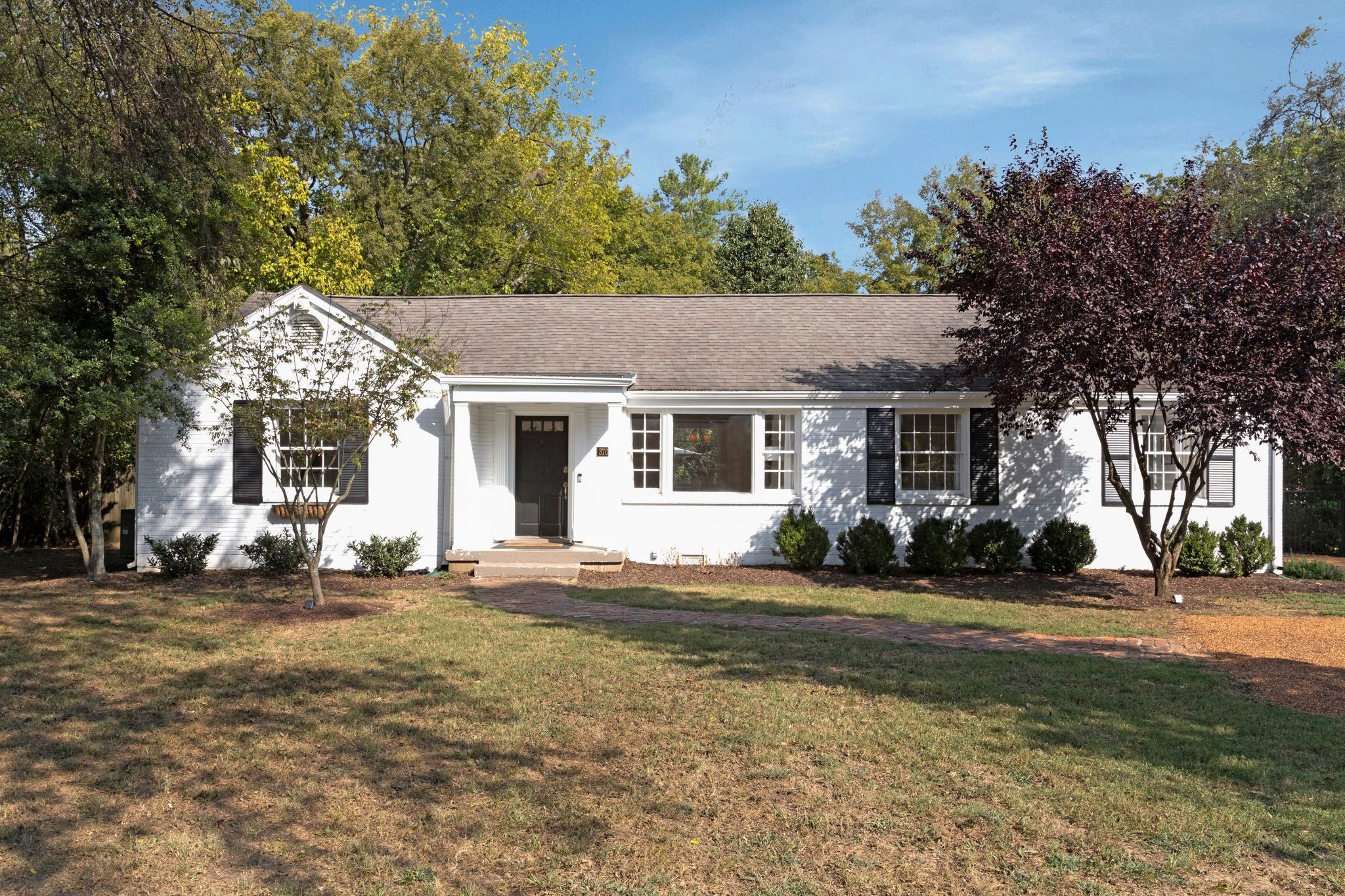 3704 Lealand Ln Property Photo 2