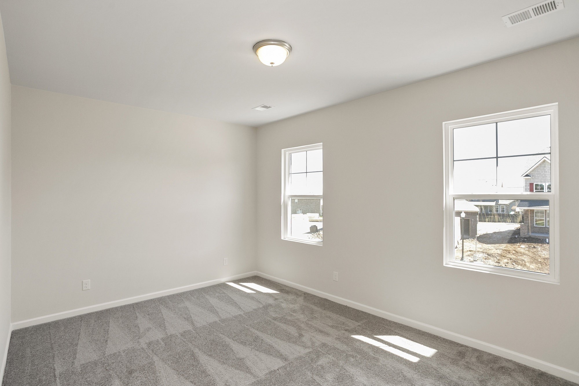 251 Glade Drive Property Photo 17