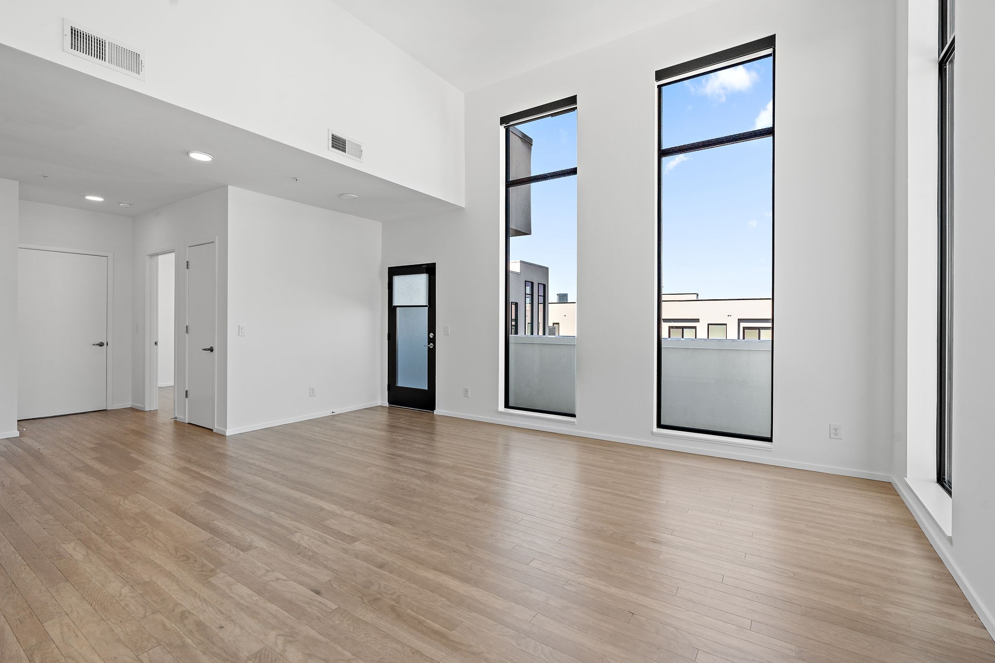 806 Olympic Street Property Photo 3