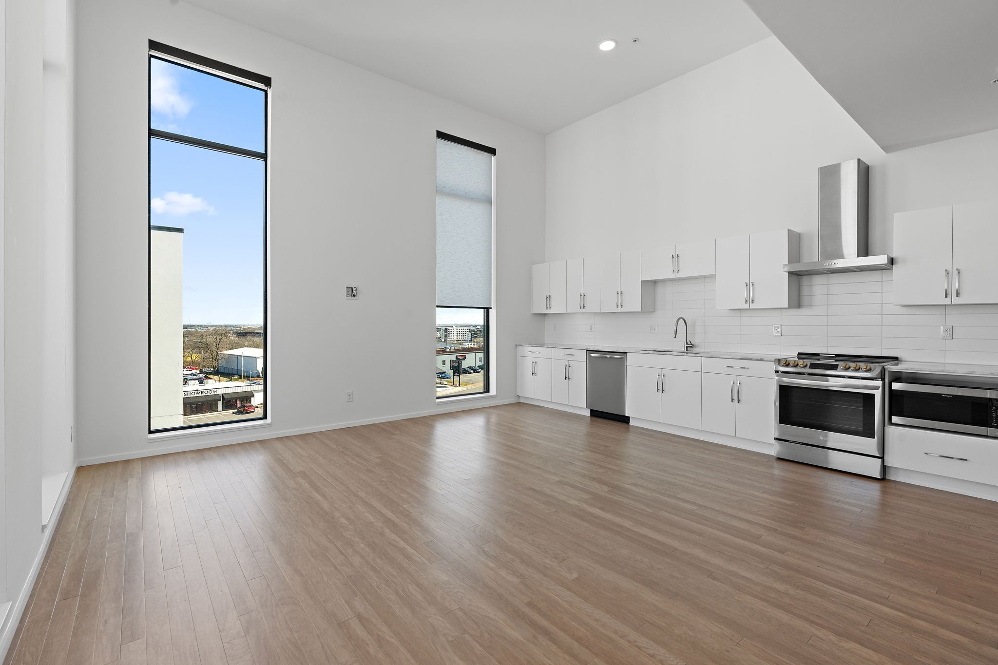 806 Olympic Street Property Photo 11