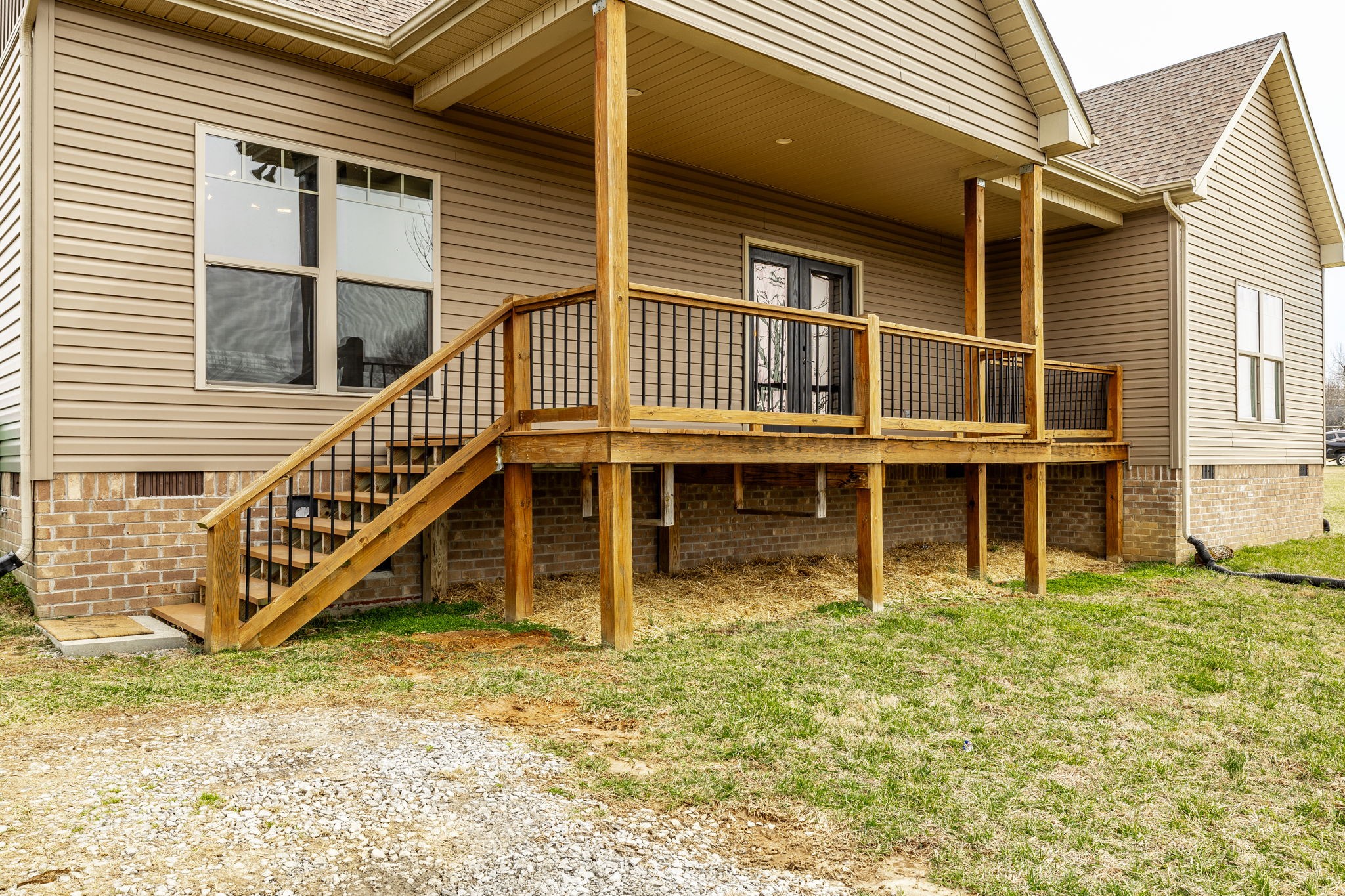 79 Taylor Ln Property Photo 5