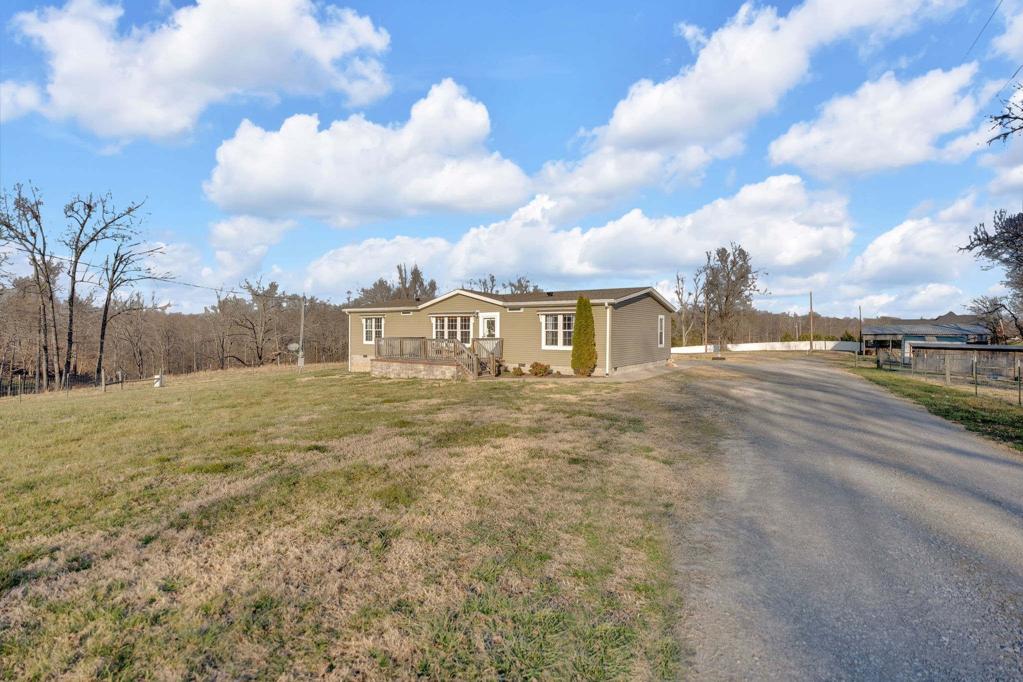 565 Powell Hollow Rd Property Photo 1