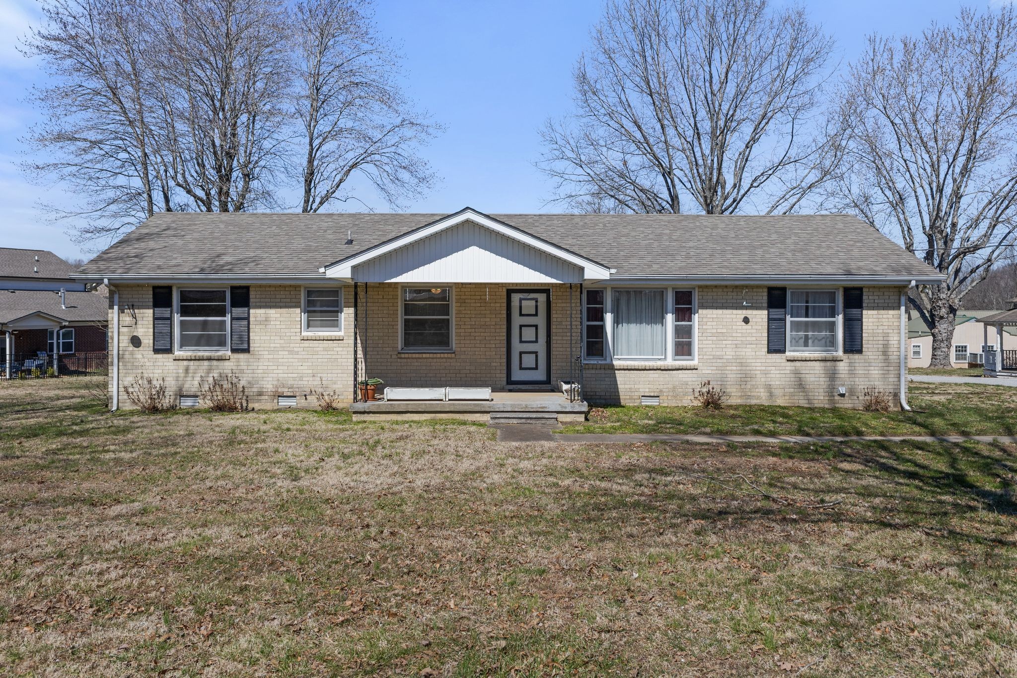 7815 Old Nashville Rd Property Photo 1