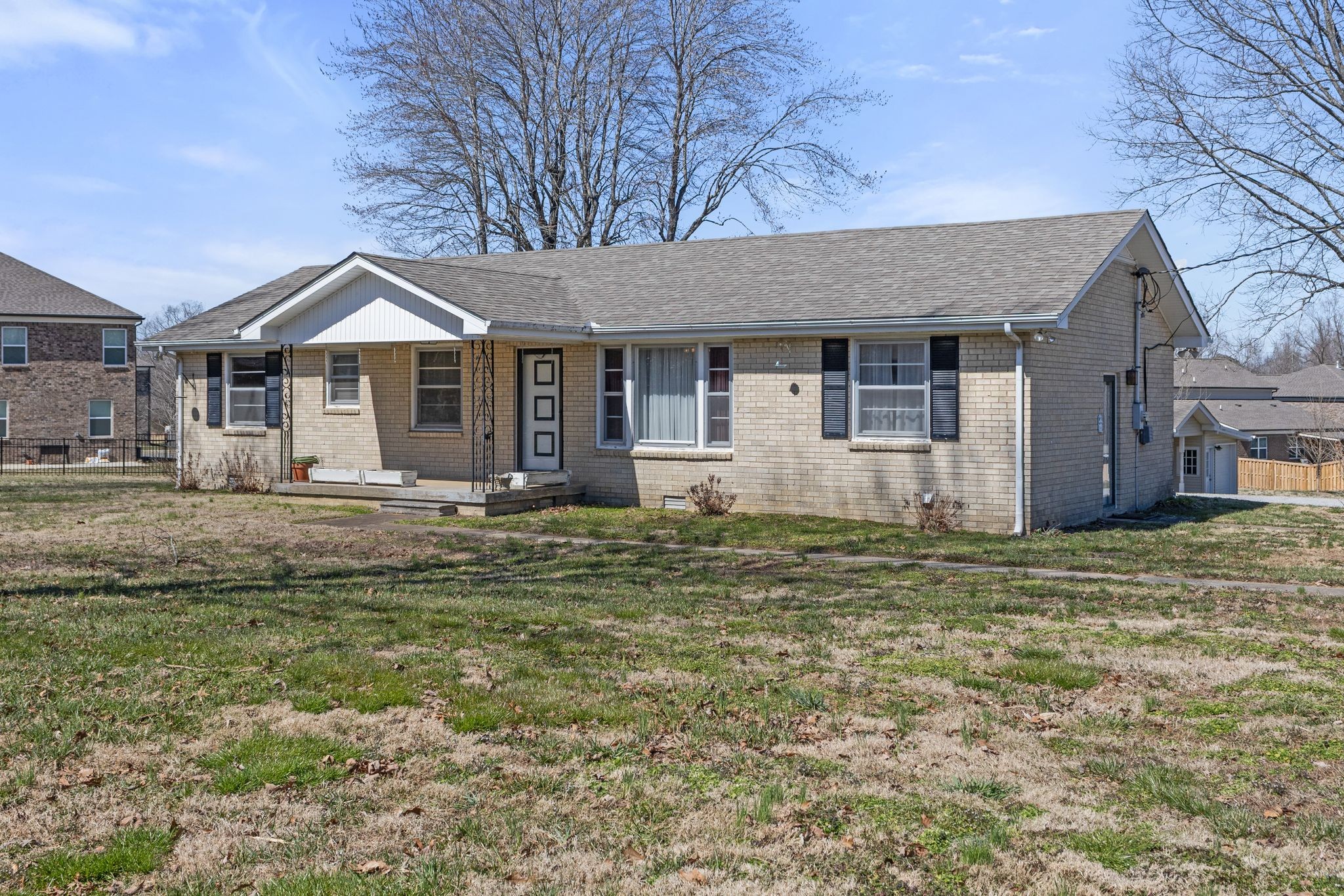 7815 Old Nashville Rd Property Photo 3