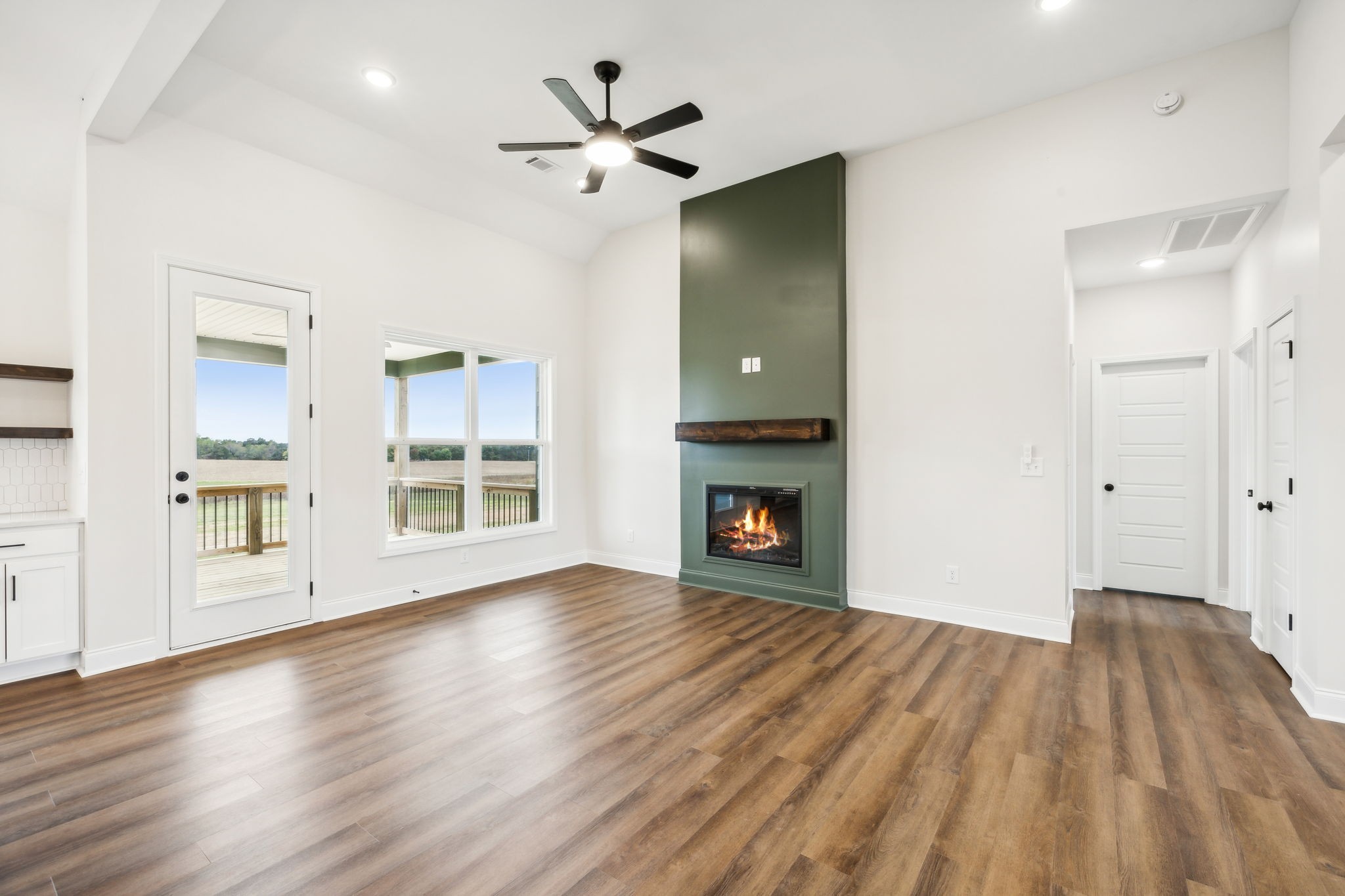 25784 Highway 49, E Property Photo 15