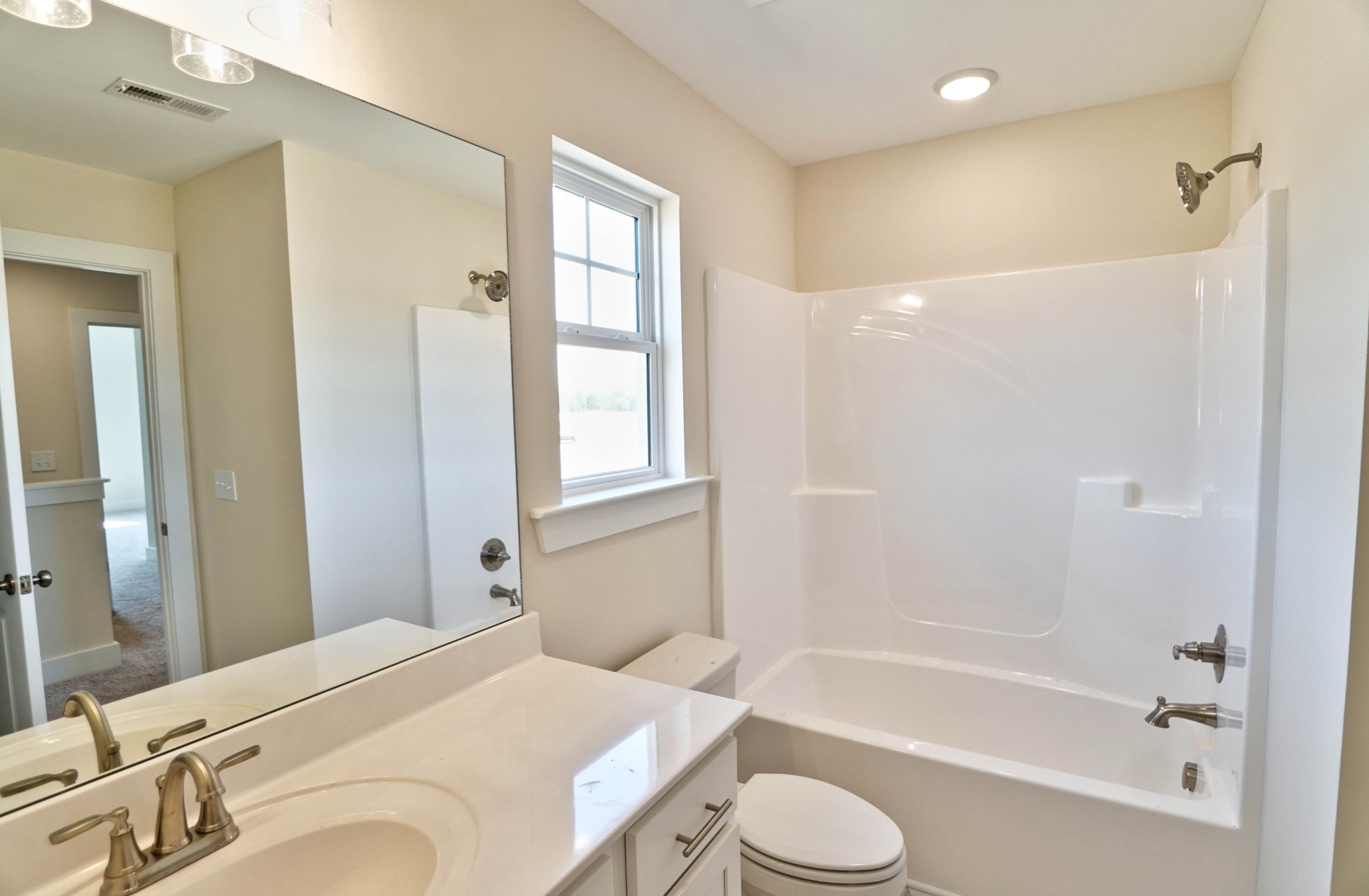 639 Vrabel Rd Property Photo 15