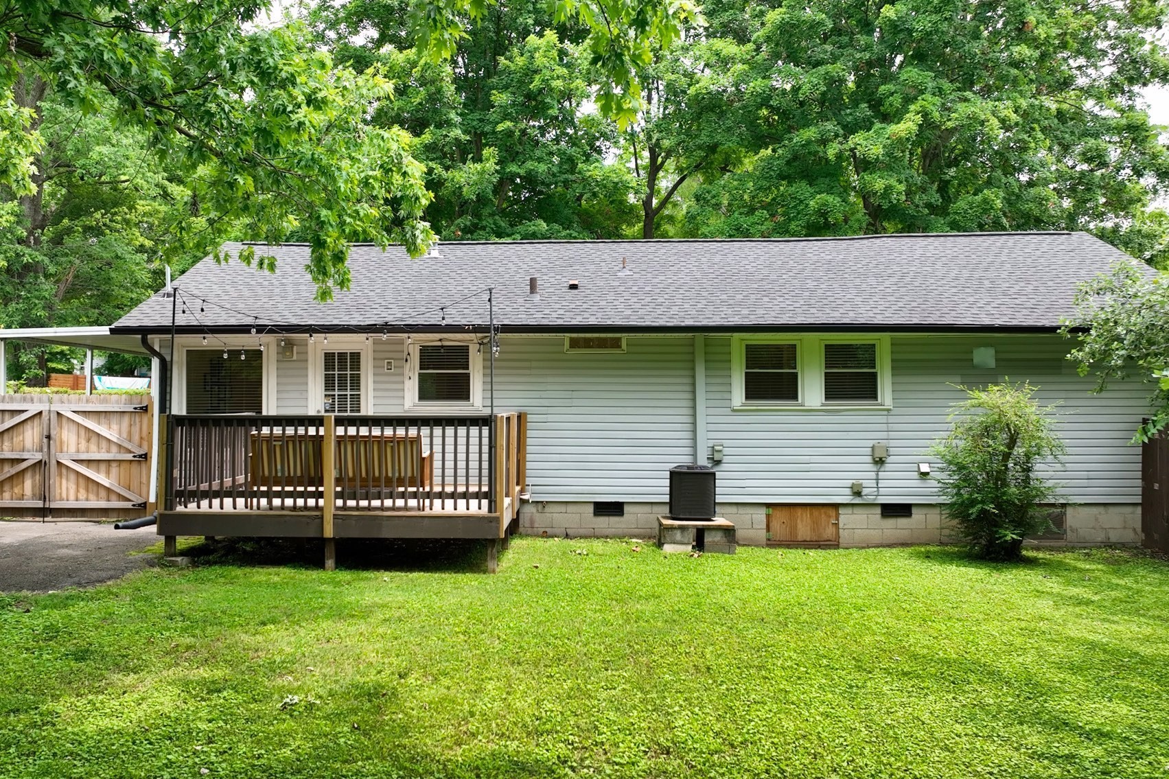 906 Virginia Ave Property Photo 6