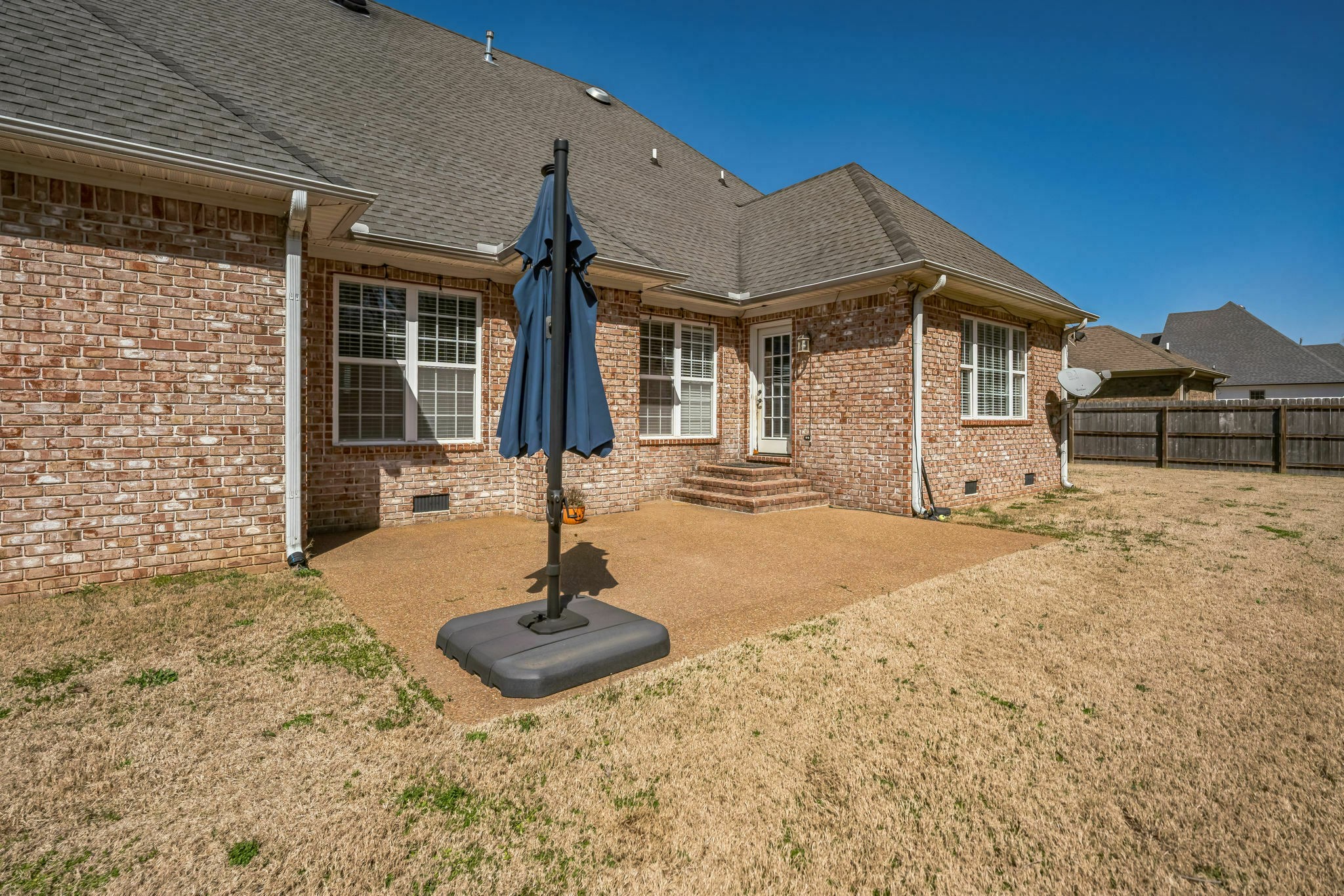 221 Flagstone Dr Property Photo 23