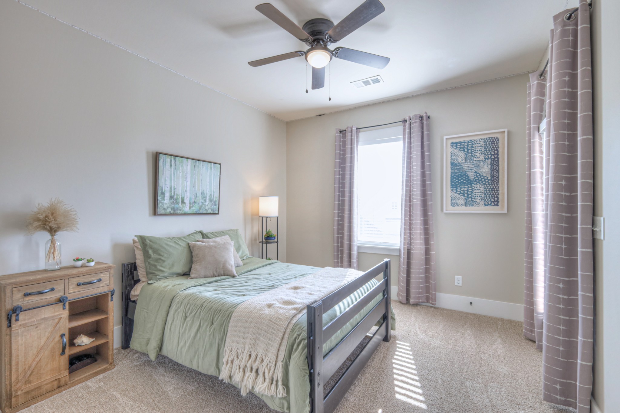 1086 Amelia Park Dr Property Photo 15