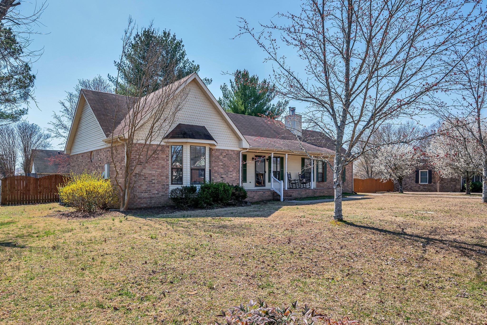 511 Upland Ct Property Photo 3