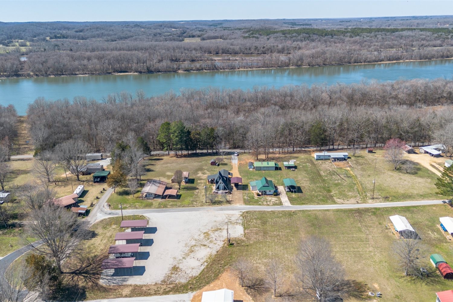 632 Cypress Creek Marina Rd Property Photo 4