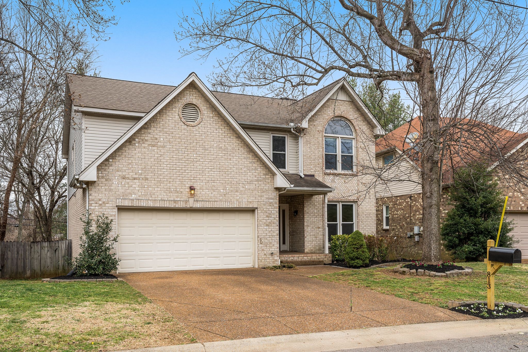 813 Magnolia Ct, E Property Photo 1