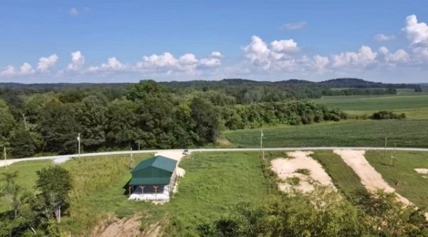 2781 Hardin Bottom Road Property Photo 3