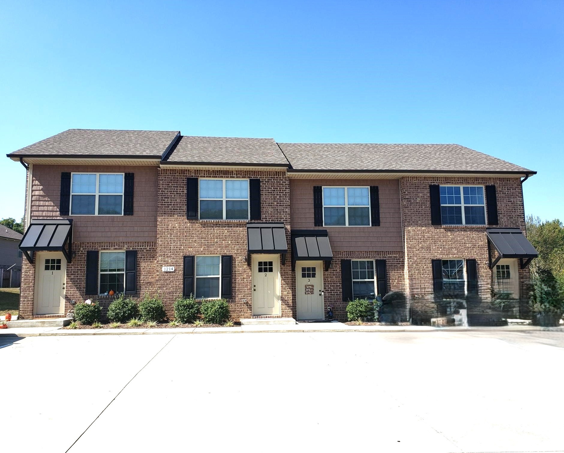 1214 Ash Ridge Dr Property Photo 1