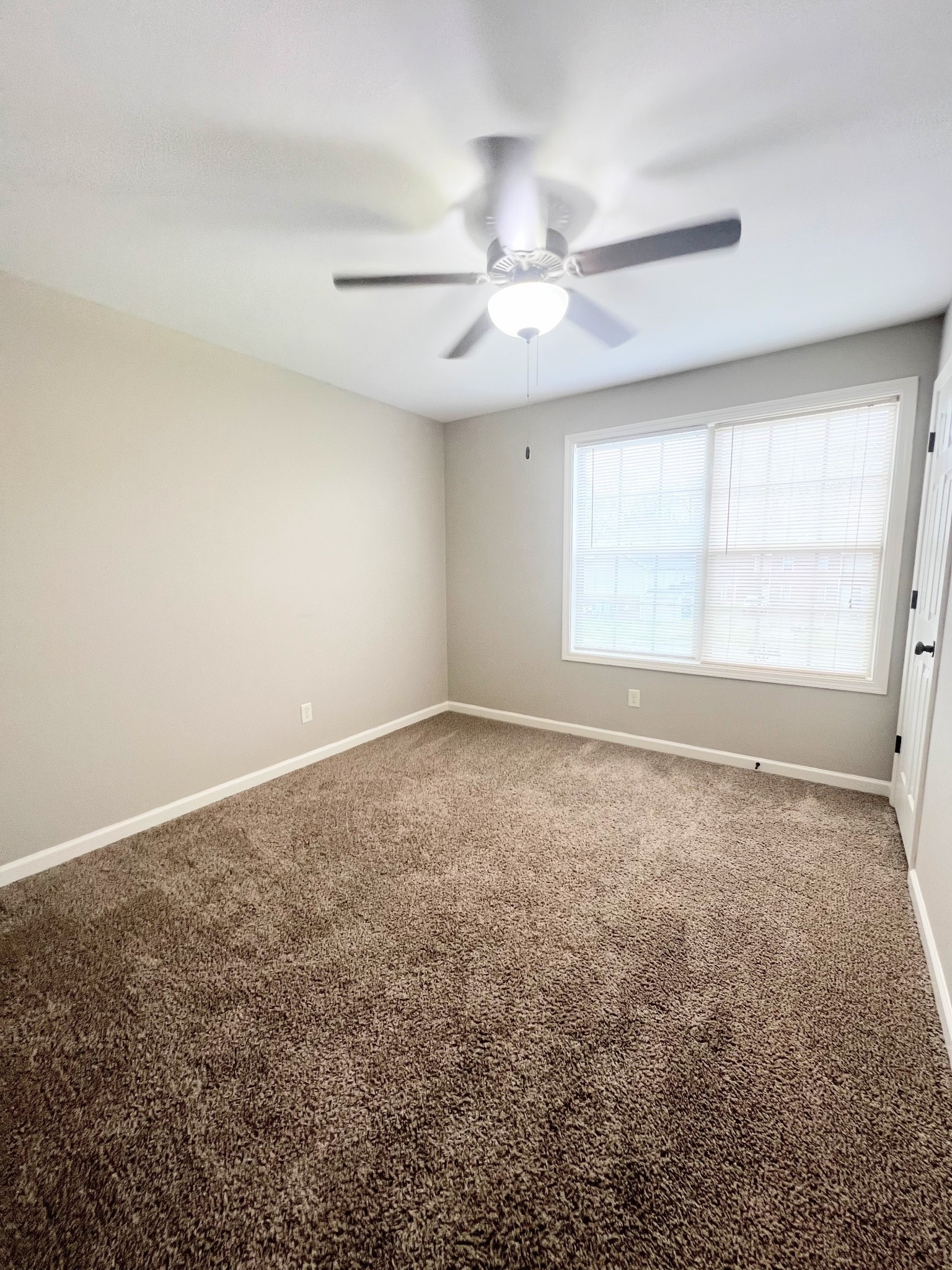 1214 Ash Ridge Dr Property Photo 10