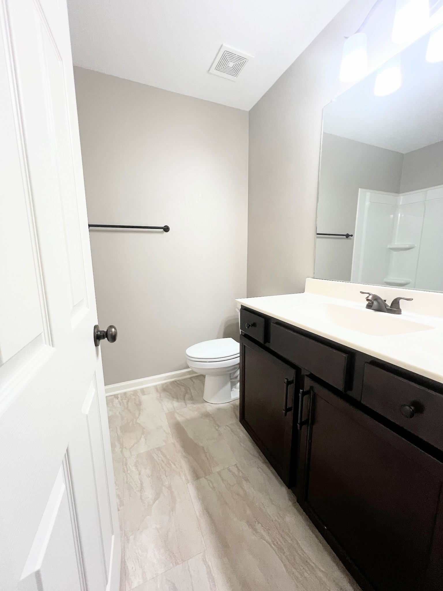 1214 Ash Ridge Dr Property Photo 12