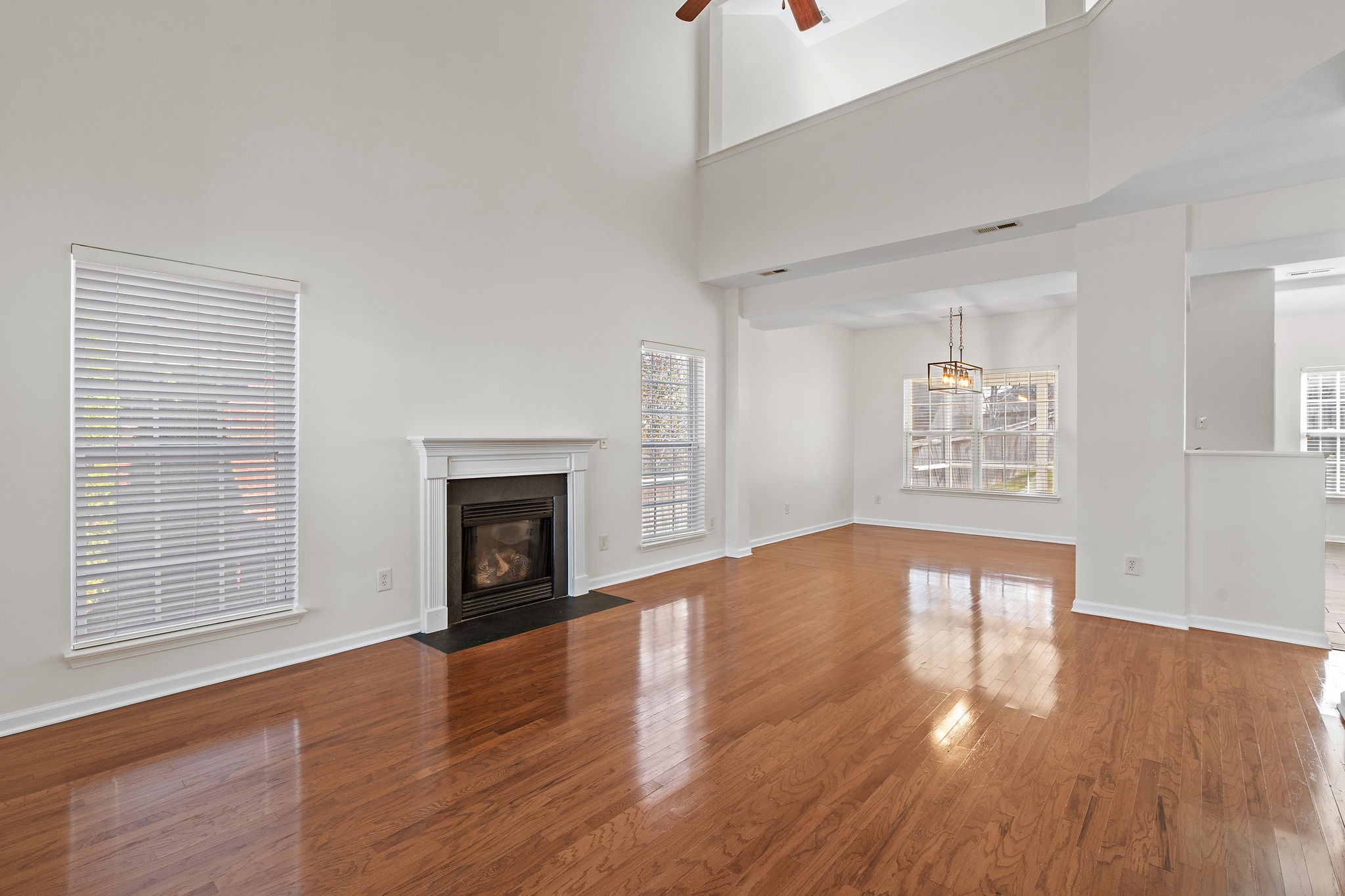 7136 Riverfront Dr Property Photo 6