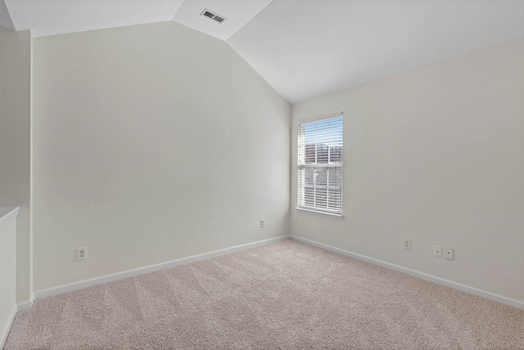 7136 Riverfront Dr Property Photo 23
