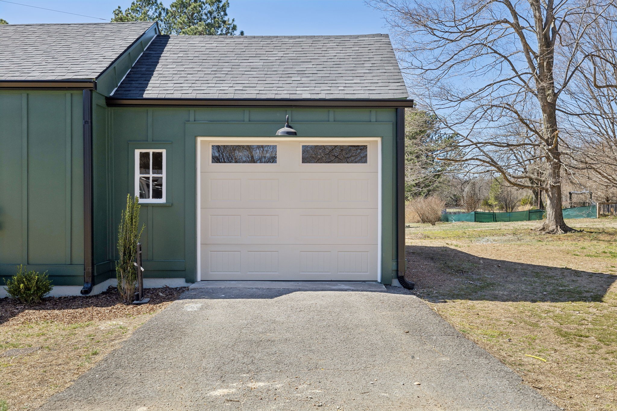 5905 Eatons Creek Rd Property Photo 3