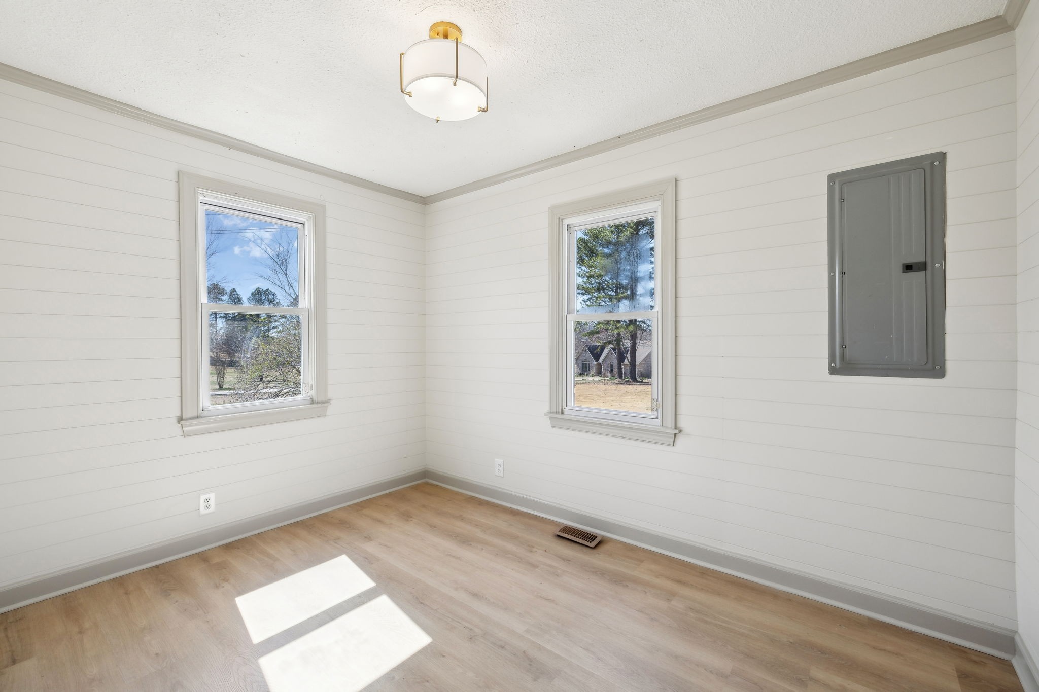 5905 Eatons Creek Rd Property Photo 16