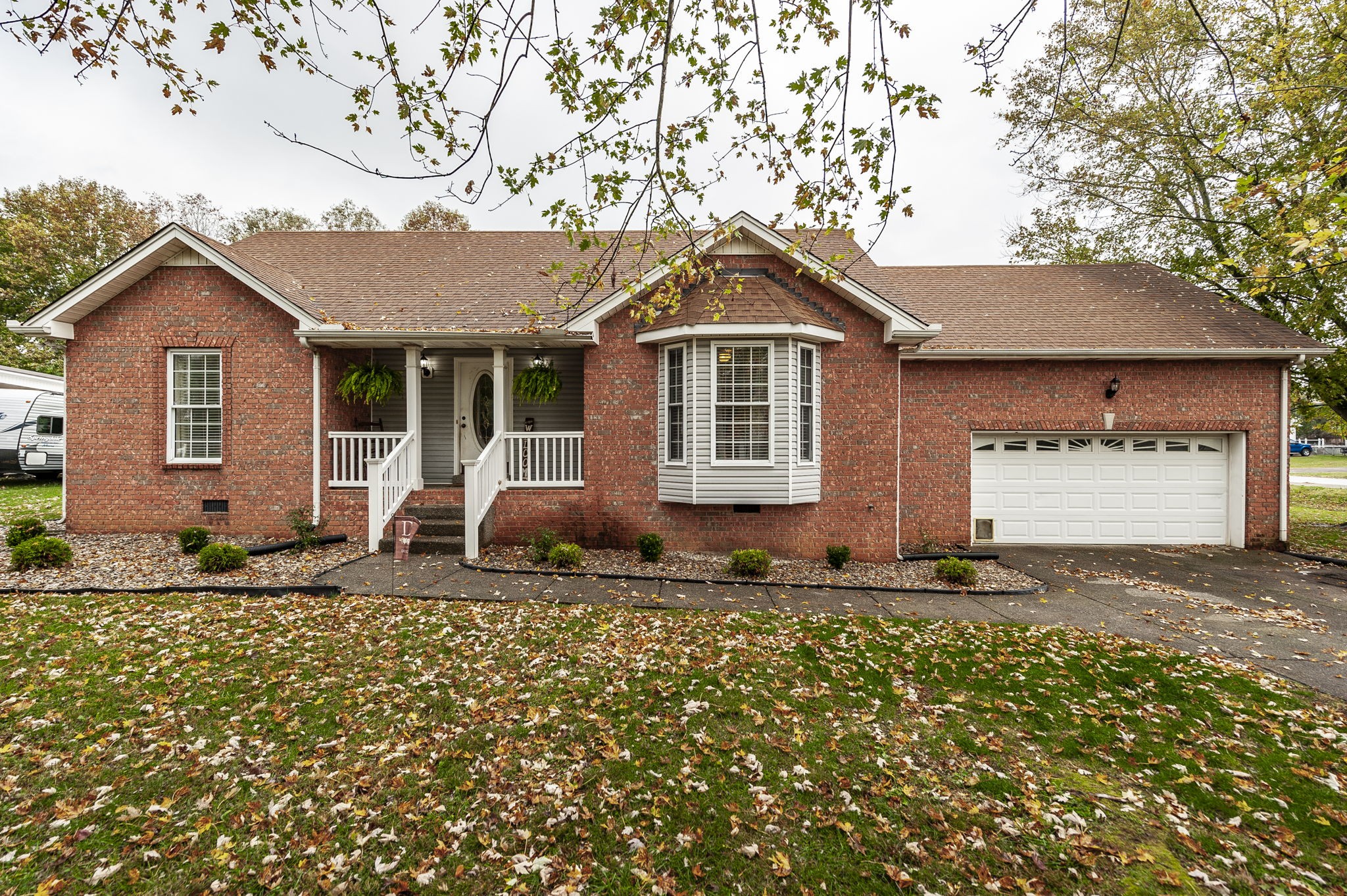 100 Honeysuckle Dr Property Photo 1