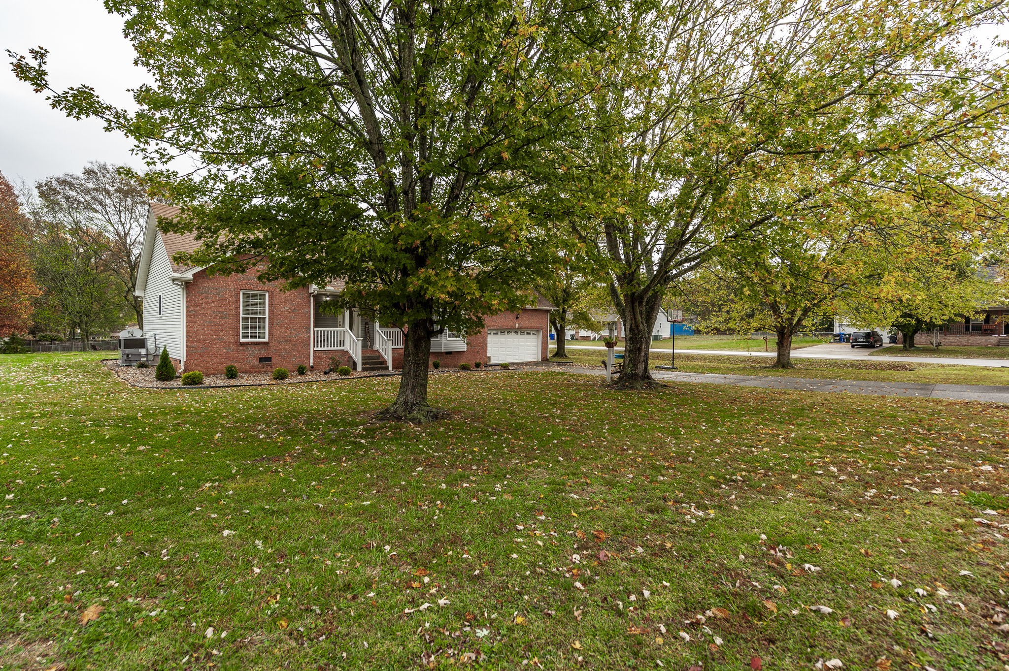 100 Honeysuckle Dr Property Photo 2