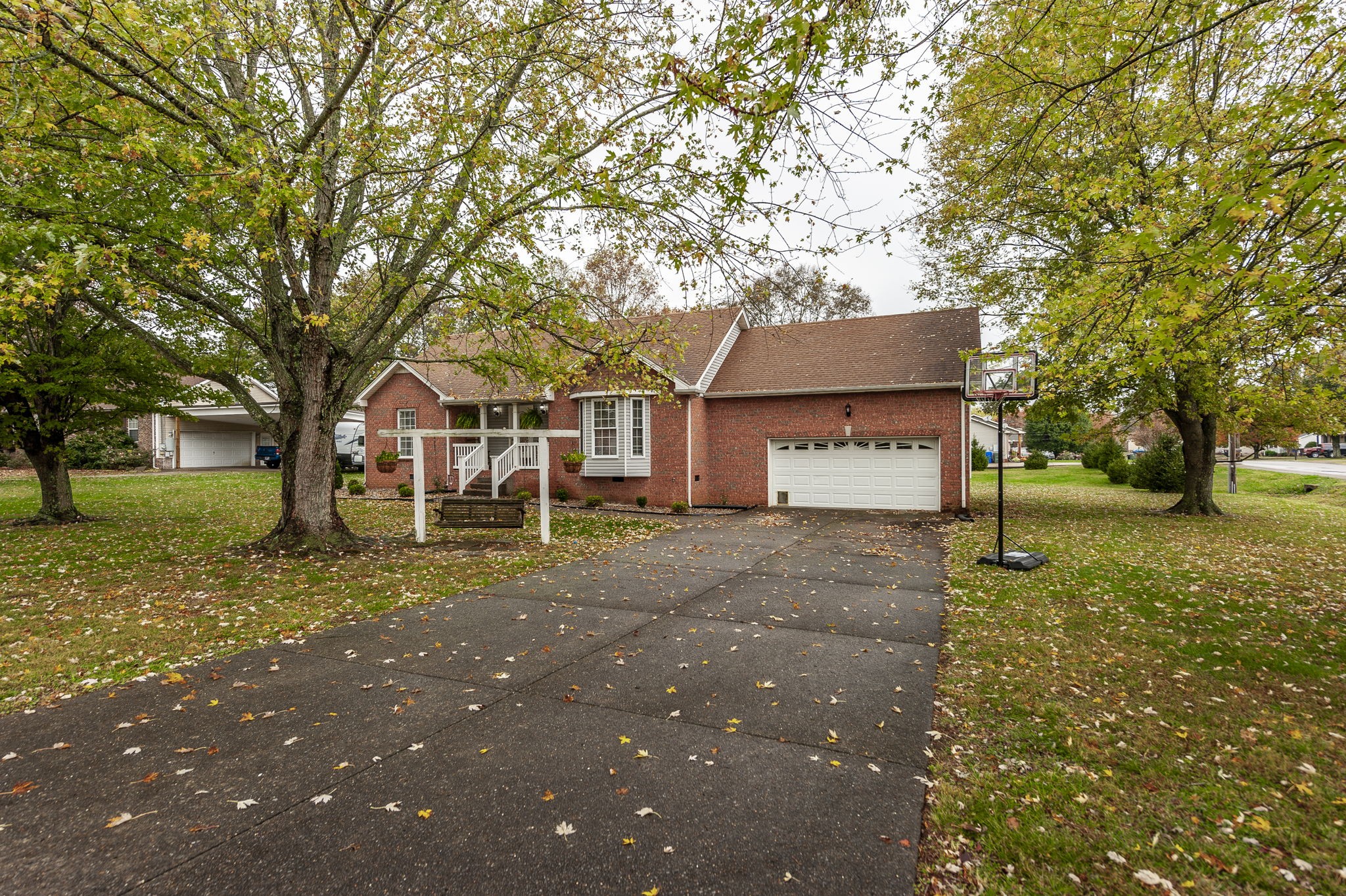 100 Honeysuckle Dr Property Photo 4