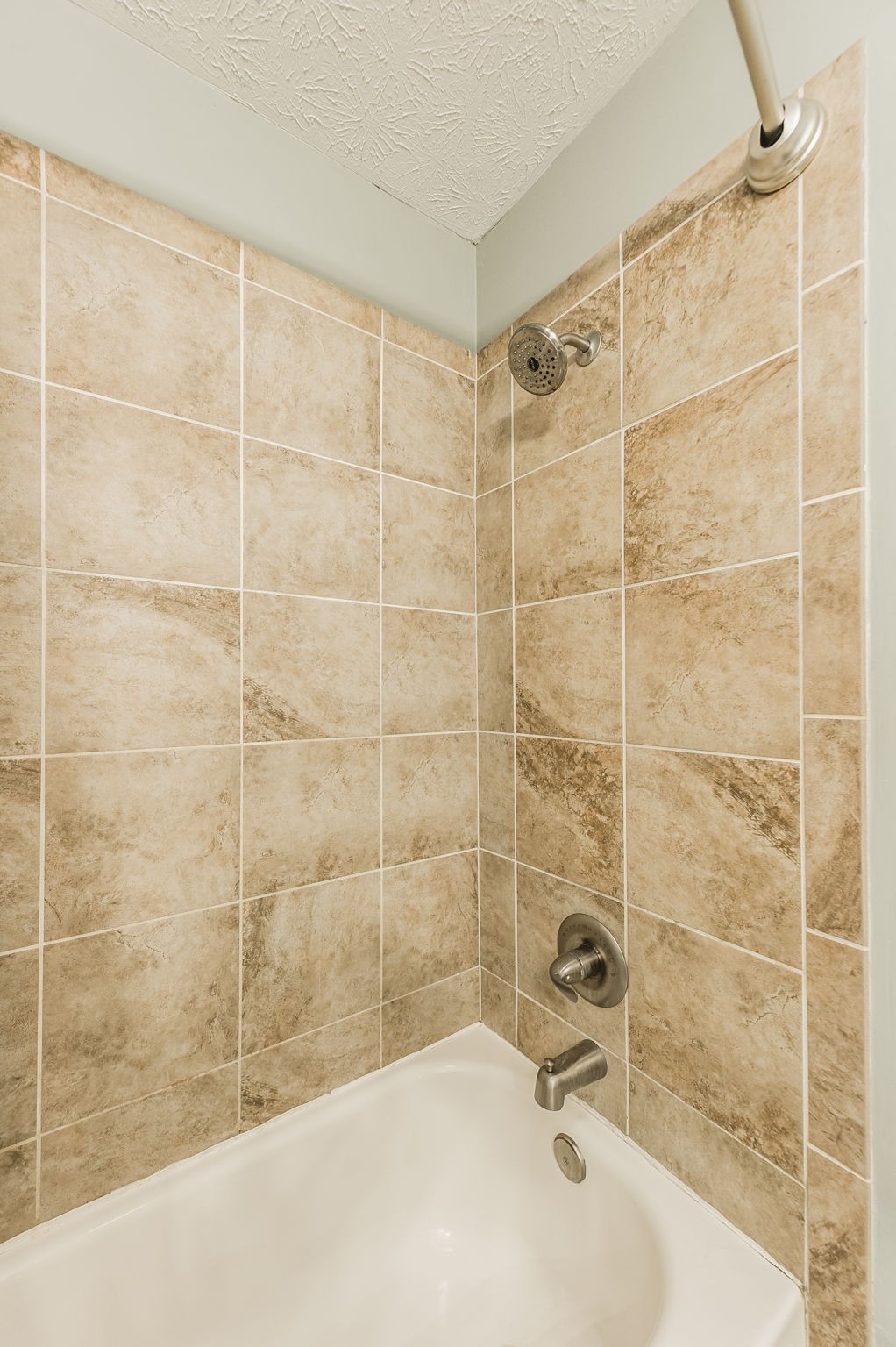 100 Honeysuckle Dr Property Photo 17