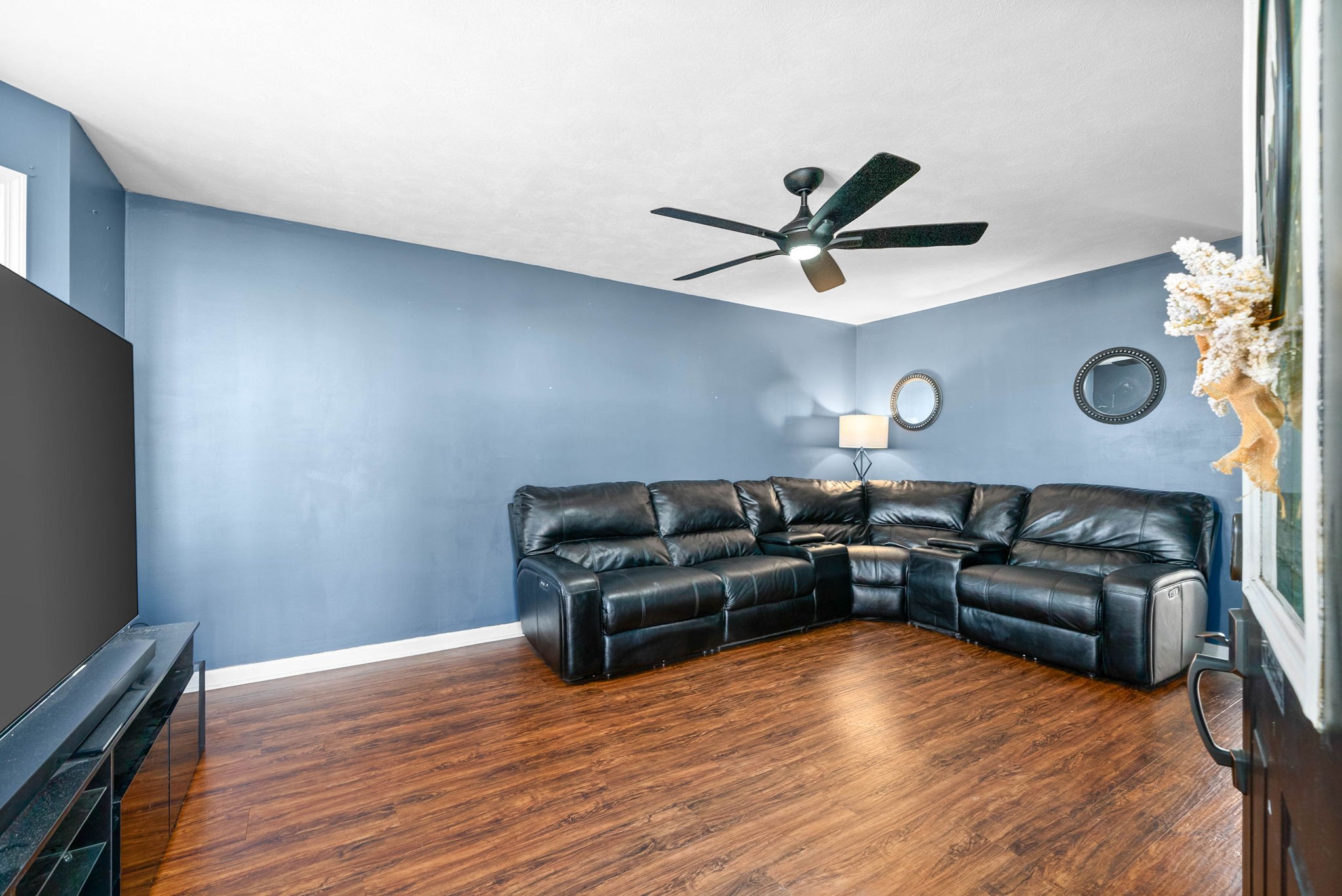 703 Shetland Drive Property Photo 4