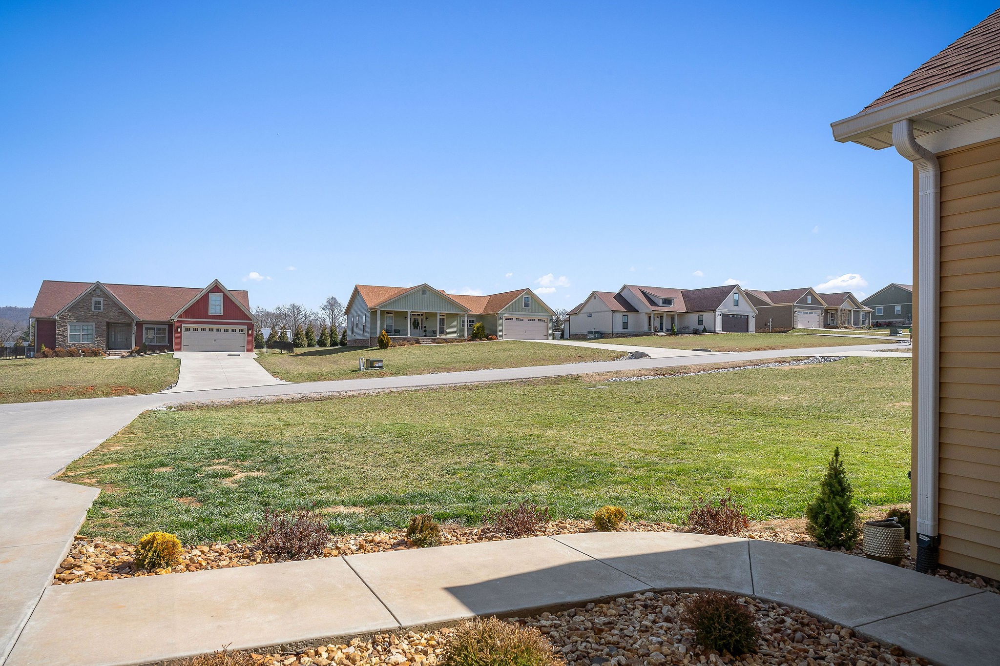 175 Crooked Creek Dr Property Photo 29
