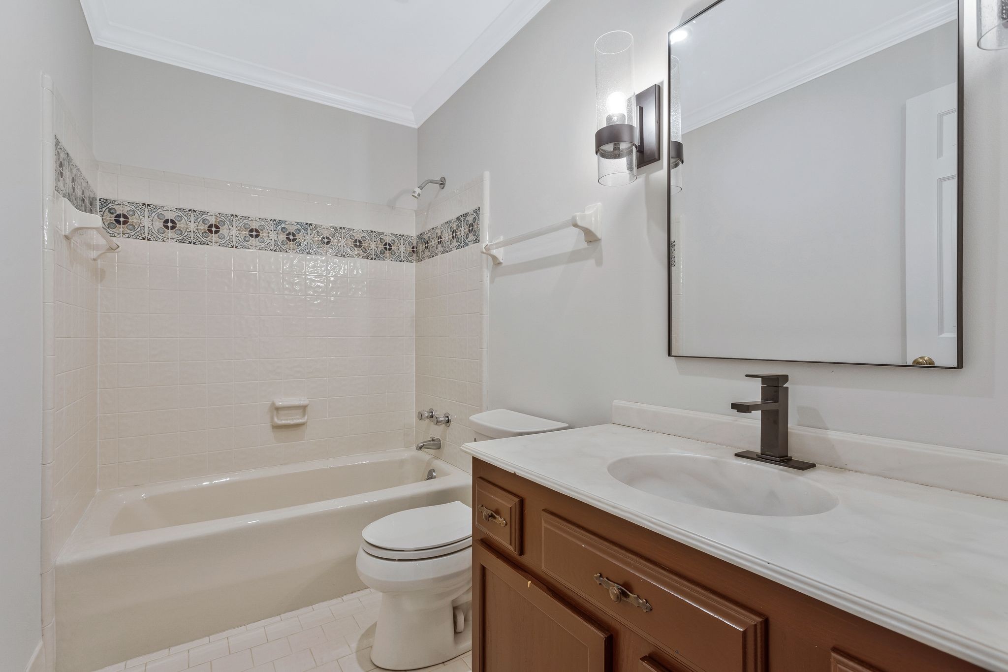 1026a 18th Ave, S Property Photo 34